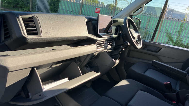 Volkswagen Crafter Cr35 Mwb Diesel Fwd 2.0 TDI 140PS Commerce Plus High Roof Van